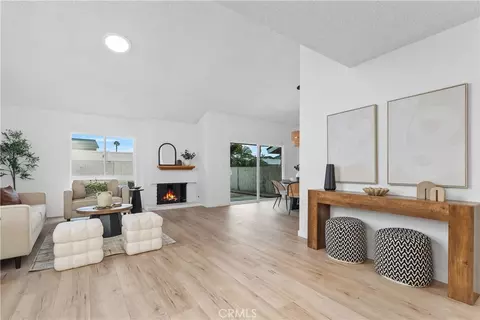 Living - 5171 Blackpool Rd, Westminster, CA 92683 photo 4 of 9