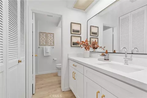 Bath - 5171 Blackpool Rd, Westminster, CA 92683 photo 2 of 2