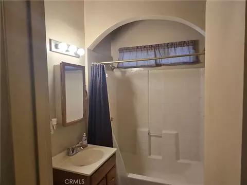 Bath - 7550 Peters St, Riverside, CA 92504 photo 3 of 4