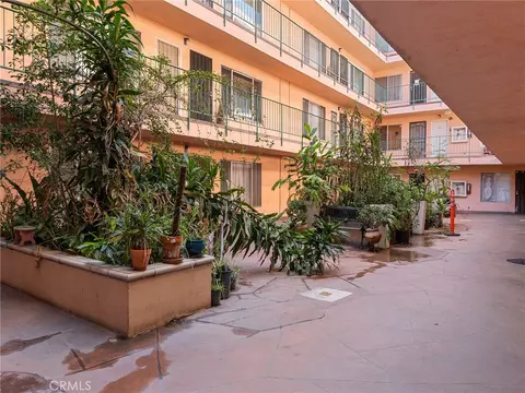 Exterior - 335 Cedar Ave #412, Long Beach, CA 90802 photo 2 of 4