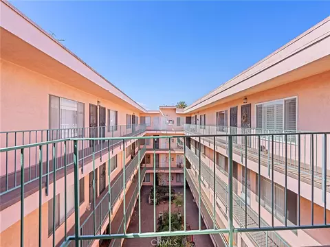 Exterior - 335 Cedar Ave #412, Long Beach, CA 90802 photo 1 of 4