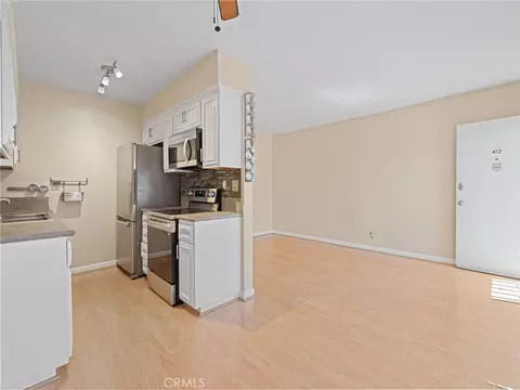 Living - 335 Cedar Ave #412, Long Beach, CA 90802 photo 6 of 6