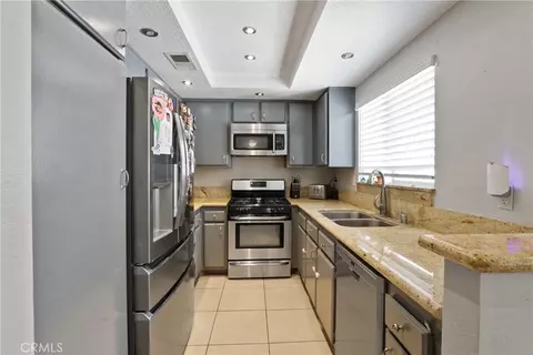 10373 E Briar Oaks Dr #A, Stanton, CA 90680 photo 3