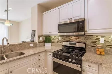 Kitchen - 22838 Serra Dr, Carson, CA 90745 photo 2 of 3