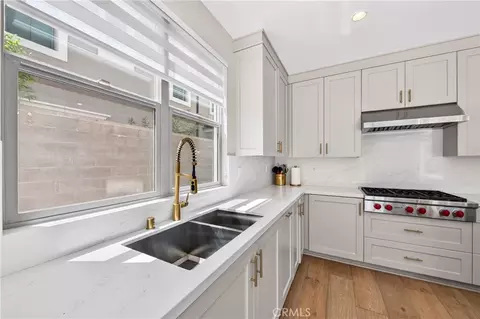 Kitchen - 142 Sabbia, Irvine, CA 92602 photo 5 of 5