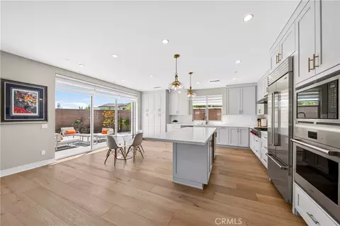 Kitchen - 142 Sabbia, Irvine, CA 92602 photo 4 of 5