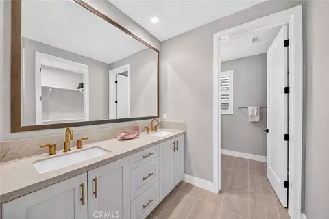 Entry Way - 142 Sabbia, Irvine, CA 92602 photo 2 of 4