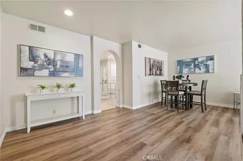 Dining - 1751 E 68th #12, Long Beach, CA 90805 photo 2 of 3