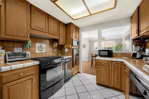 Kitchen - 1348 Orleans Dr, Placentia, CA 92870 photo 2 of 2