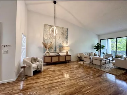 2542 W Macarthur, Santa Ana, CA 92704