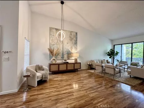 2542 W Macarthur, Santa Ana, CA 92704