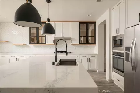 Kitchen - 11525 Sparrow, Corona, CA 92883 photo 3 of 9