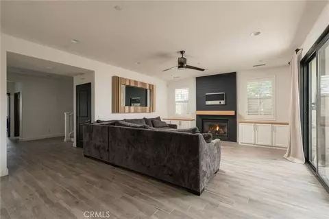 Living - 11525 Sparrow, Corona, CA 92883 photo 2 of 10