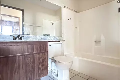 Bath - 6972 Manhattan Dr, Riverside, CA 92506 photo 2 of 2