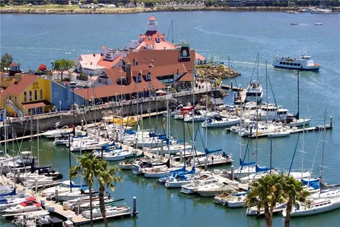 View/Area - 800 E Ocean, Long Beach, CA 90802 photo 4 of 9
