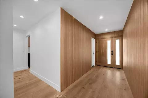 Entry Way - 4656 Greenbush, Sherman Oaks, CA 91423 photo 1 of 2