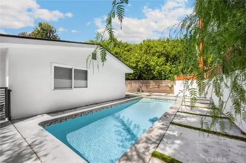 Exterior - 4656 Greenbush, Sherman Oaks, CA 91423 photo 5 of 9