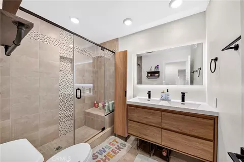 Bath - 1701 Sunrise, Fullerton, CA 92833 photo 2 of 3