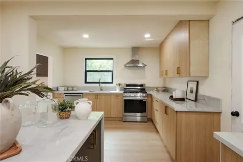 2409 N Hesperian St, Santa Ana, CA 92706