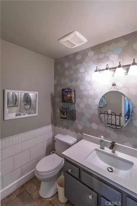 Bath - 3176 E Palm # 65, Fullerton, CA 92831 photo 1 of 4