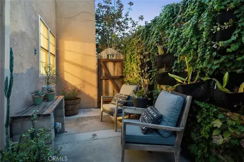 Exterior - 5001 E 14th St, Long Beach, CA 90804 photo 7 of 13
