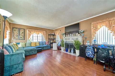 Living - 1390 W 33rd St, Long Beach, CA 90810 photo 1 of 2