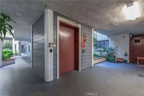 Entry Way - 730 W 4th St #308, Long Beach, CA 90802 photo 1 of 2
