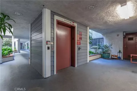 Entry Way - 730 W 4th St #308, Long Beach, CA 90802 photo 1 of 2