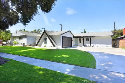 2105 W Hall, Santa Ana, CA 92704