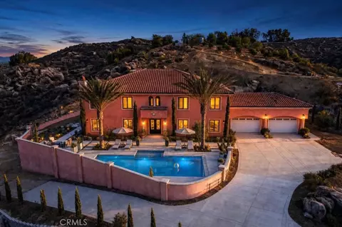 Exterior - 17190 Small Canyon Ln, Riverside, CA 92506 photo 4 of 4