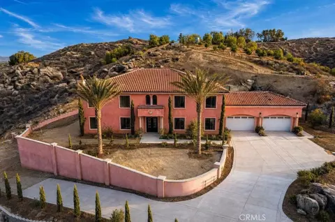 Exterior - 17190 Small Canyon Ln, Riverside, CA 92506 photo 3 of 4