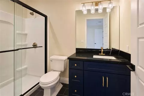 Bath - 17190 Small Canyon Ln, Riverside, CA 92506 photo 1 of 8