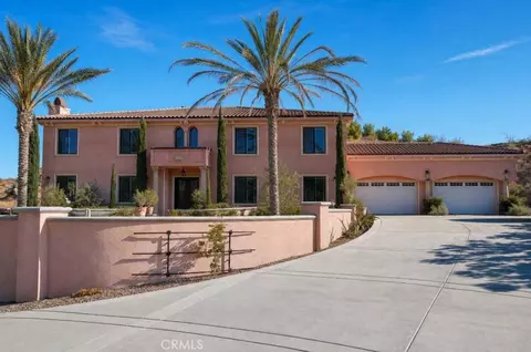 Exterior - 17190 Small Canyon Ln, Riverside, CA 92506 photo 2 of 4