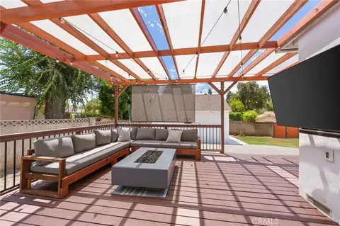 Exterior - 11736 Beverly Dr, Whittier, CA 90601 photo 5 of 11