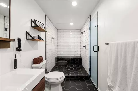 Bath - 11736 Beverly Dr, Whittier, CA 90601 photo 3 of 3