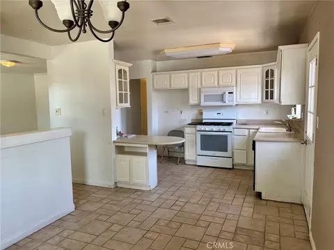 Kitchen - 14172 Edwards St, Westminster, CA 92683 photo 1 of 3