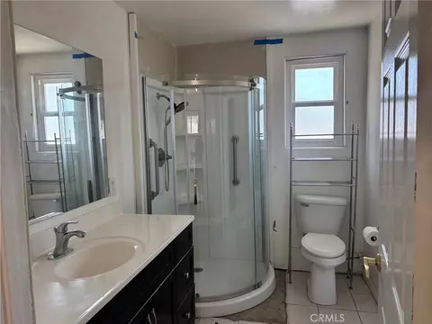 Bath - 14172 Edwards St, Westminster, CA 92683 photo 1 of 2