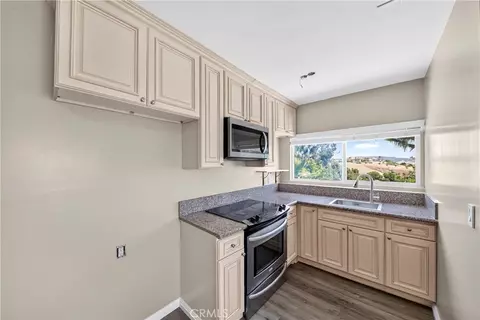 Kitchen - 880 Gartel, Walnut, CA 91789 photo 7 of 8