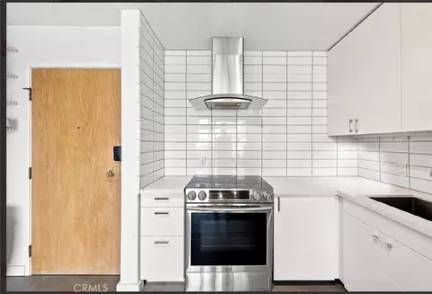 Kitchen - 375 Atlantic Ave #201, Long Beach, CA 90802 photo 2 of 2