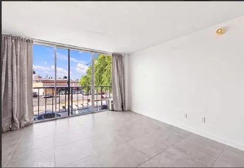 Living - 375 Atlantic Ave #201, Long Beach, CA 90802 photo 2 of 5