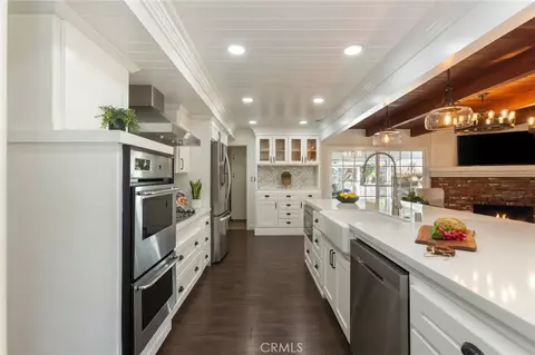 Kitchen - 15324 Bixler Ave, Paramount, CA 90723 photo 3 of 5