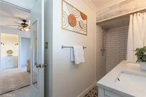 Bath - 15324 Bixler Ave, Paramount, CA 90723 photo 2 of 3
