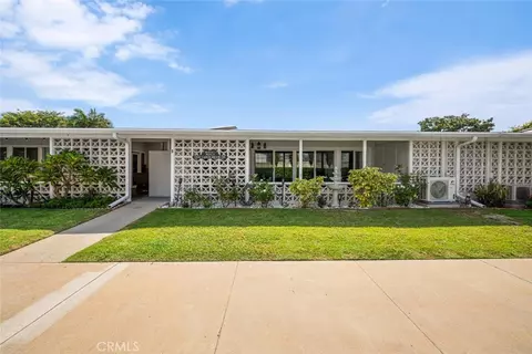13840 Canoe Brook Dr #6D, Seal Beach, CA 90740