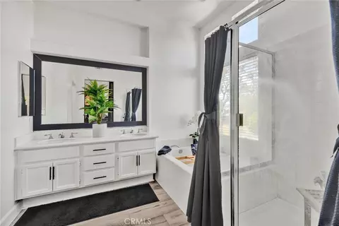 Bath - 4931 E Ashford Ave, Orange, CA 92867 photo 2 of 3