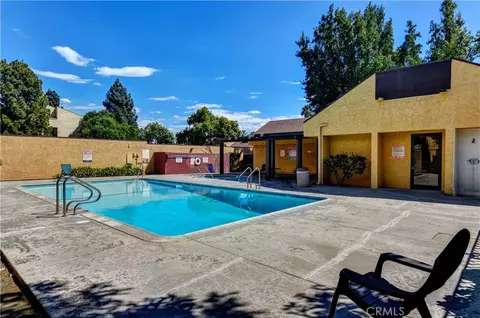 Exterior - 435 W 9th #E1, Upland, CA 91786 photo 2 of 6
