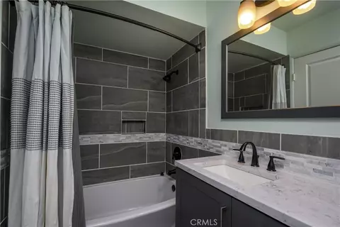 Bath - 435 W 9th #E1, Upland, CA 91786 photo 3 of 3