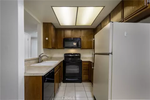 Kitchen - 435 W 9th #E1, Upland, CA 91786 photo 1 of 1