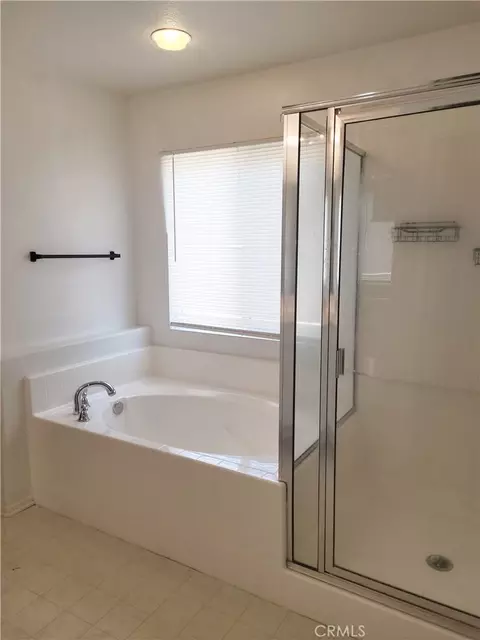 Bath - 2130 Willowbrook, Perris, CA 92571 photo 3 of 4