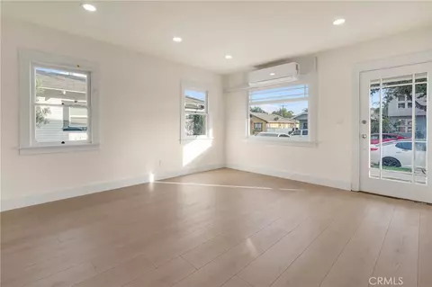 Living - 4027 E 11th, Long Beach, CA 90804 photo 5 of 7