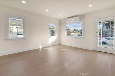 Living - 4027 E 11th, Long Beach, CA 90804 photo 4 of 6